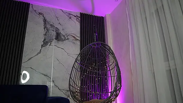 RachelRavee online show from November 15, 2025, 5:00 am