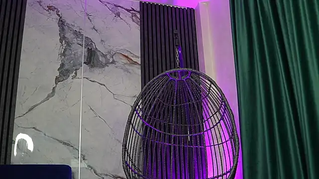 RachelRavee online show from November 7, 2025, 5:12 am