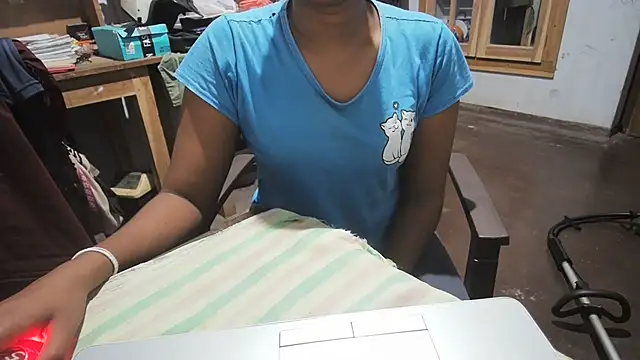 Nora-2003 online show from July 24, 2026, 4:47 pm