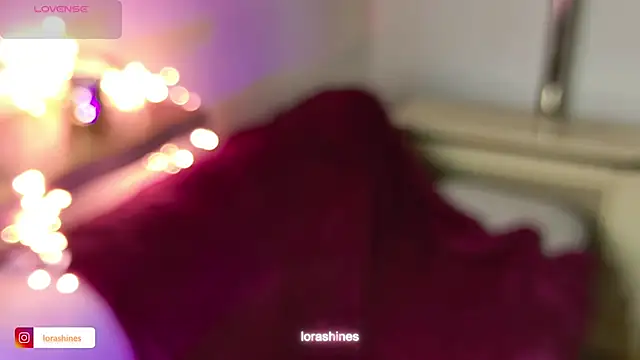 LoraShines online show from February 10, 2026, 7:13 pm