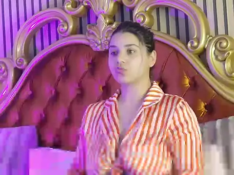 Snapshot of MadisonCharm chatting on January 9, 2026, 8:54 am MadisonCharm online show from January 9, 2026, 8:54 am