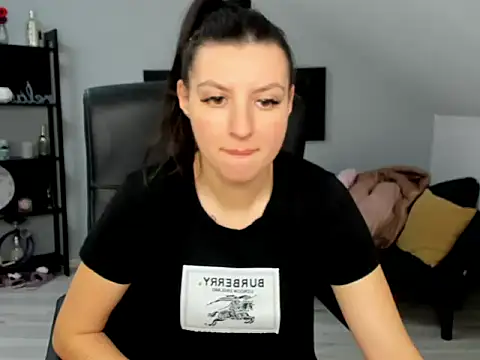 BettyJamess online show from November 14, 2025, 4:49 am