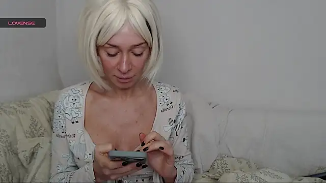 Mimi la online show from October 16, 2025, 10:34 am