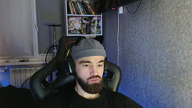 Nik Namee online show from November 18, 2025, 4:49 am