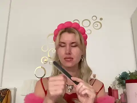 Ilymaris online show from February 10, 2026, 5:56 pm