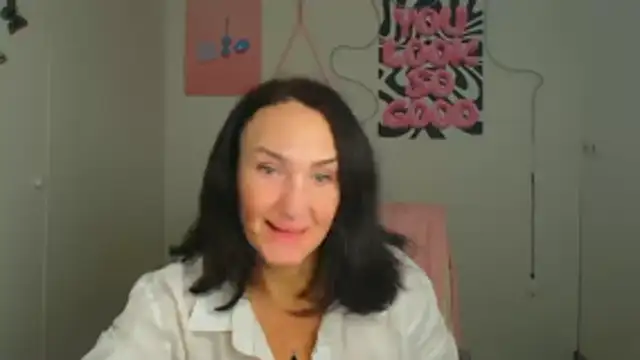 Rosie Rosee online show from April 2, 2026, 11:28 am