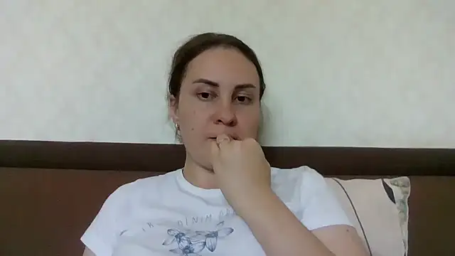 MeadowEyes online show from June 24, 2026, 11:53 am