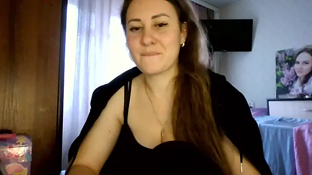 MeadowEyes online show from October 22, 2025, 10:58 am