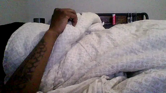 Snapshot of dezzidavill chatting on February 9, 2026, 3:15 am dezzidavill online show from February 9, 2026, 3:15 am