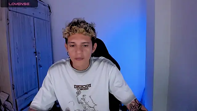 tylernova online show from April 17, 2026, 2:14 am