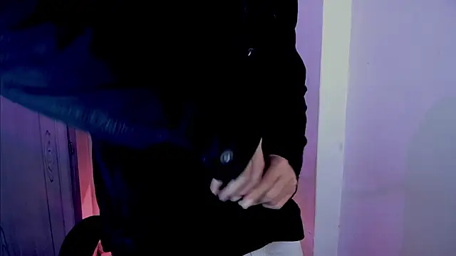 tylernova online show from November 26, 2025, 3:28 am