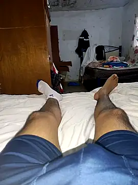 Snapshot of Latinokev chatting on November 18, 2025, 7:39 pm Latinokev online show from November 18, 2025, 7:39 pm