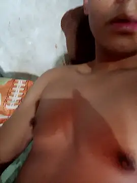 Snapshot of Latinokev chatting on January 9, 2026, 2:35 pm Latinokev online show from January 9, 2026, 2:35 pm