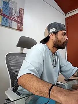 Snapshot of Nateskp_1 chatting on October 13, 2025, 8:43 pm Nateskp 1 online show from October 13, 2025, 8:43 pm