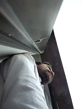 Snapshot of Nateskp_1 chatting on October 11, 2025, 9:27 pm Nateskp 1 online show from October 11, 2025, 9:27 pm