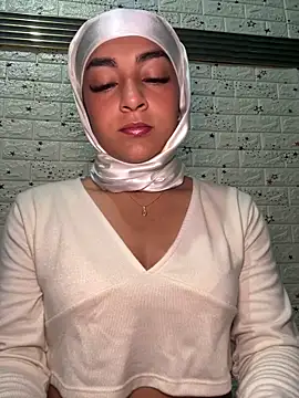 Snapshot of CelestSkyy chatting on October 29, 2025, 8:30 pm CelestSkyy online show from October 29, 2025, 8:30 pm