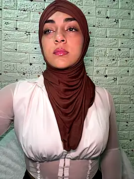 Snapshot of CelestSkyy chatting on December 20, 2025, 3:53 am CelestSkyy online show from December 20, 2025, 3:53 am