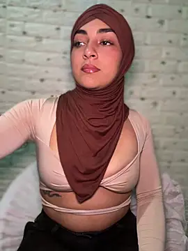 Snapshot of CelestSkyy chatting on December 21, 2025, 11:38 pm CelestSkyy online show from December 21, 2025, 11:38 pm