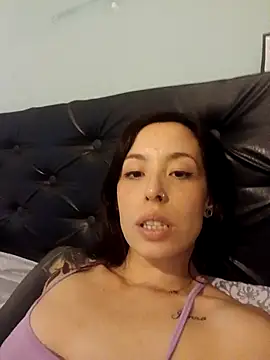 Chinitaluna online show from December 19, 2025, 3:03 pm