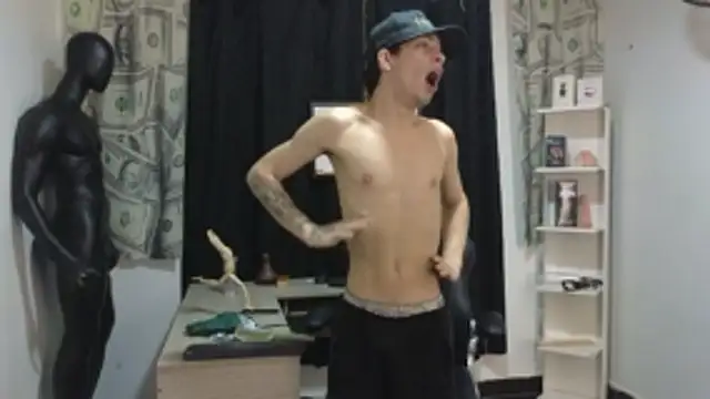 Snapshot of Pride_couple chatting on February 19, 2026, 11:23 pm Pride couple online show from February 19, 2026, 11:23 pm