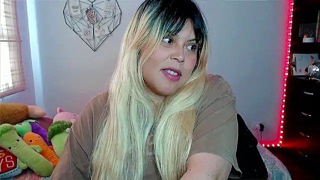 EllieMoonX online show from November 13, 2025, 4:00 pm