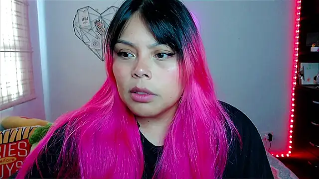 EllieMoonX online show from January 5, 2026, 9:07 pm