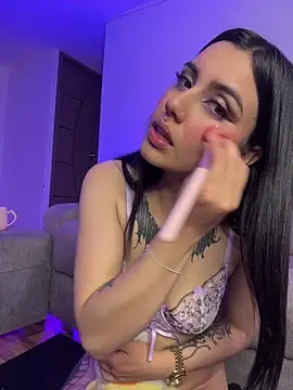Lucy 699 online show from June 14, 2026, 5:52 am
