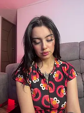 Lucy 699 online show from July 3, 2026, 5:14 am