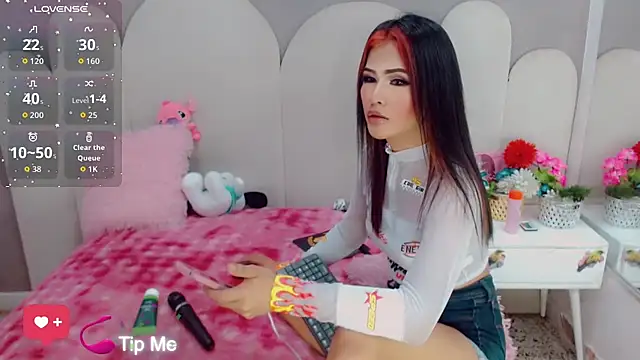 party girl skiny online show from June 15, 2026, 9:20 am