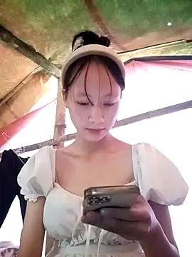 minachao- online show from October 22, 2025, 1:49 am