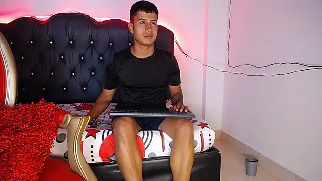 Bastian Joness online show from October 15, 2025, 2:32 am