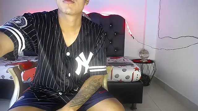 Bastian Joness online show from October 19, 2025, 4:26 am