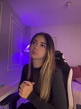 HoneyMollyX online show from January 16, 2026, 1:04 pm