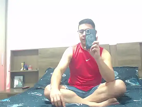 Snapshot of Damian_ferrer01 chatting on November 13, 2025, 12:36 am Damian ferrer01 online show from November 13, 2025, 12:36 am