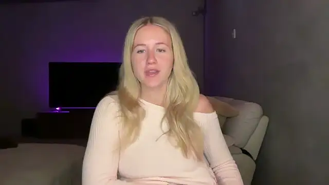 itssosierra online show from June 3, 2026, 12:44 am