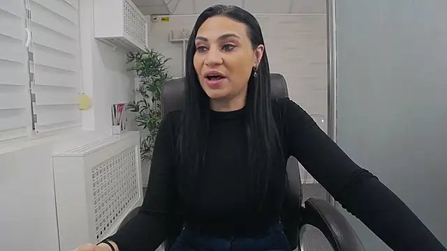 Snapshot of YaraXCox chatting on March 31, 2026, 2:57 am YaraXCox online show from March 31, 2026, 2:57 am