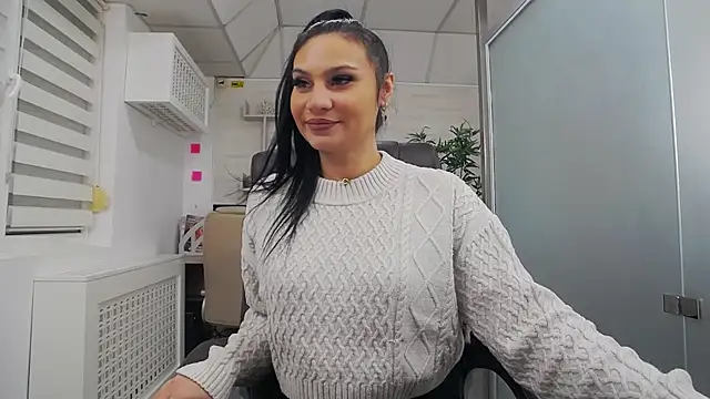 Snapshot of YaraXCox chatting on January 16, 2026, 5:00 am YaraXCox online show from January 16, 2026, 5:00 am