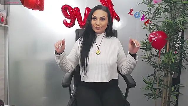 Snapshot of YaraXCox chatting on February 12, 2026, 3:39 am YaraXCox online show from February 12, 2026, 3:39 am