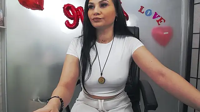 Snapshot of YaraXCox chatting on February 14, 2026, 3:51 am YaraXCox online show from February 14, 2026, 3:51 am