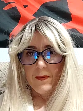 Amelialove42 online show from December 21, 2025, 7:15 pm