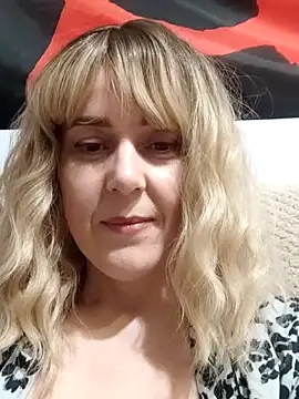 Amelialove42 online show from February 11, 2026, 5:46 pm