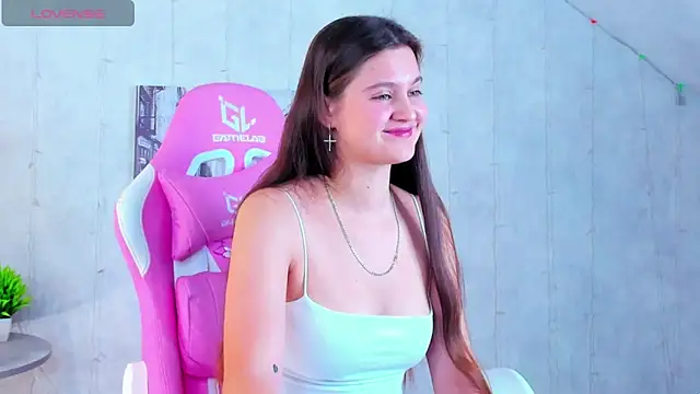 Renesmy Black online show from October 21, 2025, 12:43 am