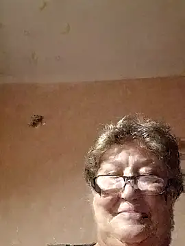 Katherine735 online show from November 5, 2025, 8:45 pm