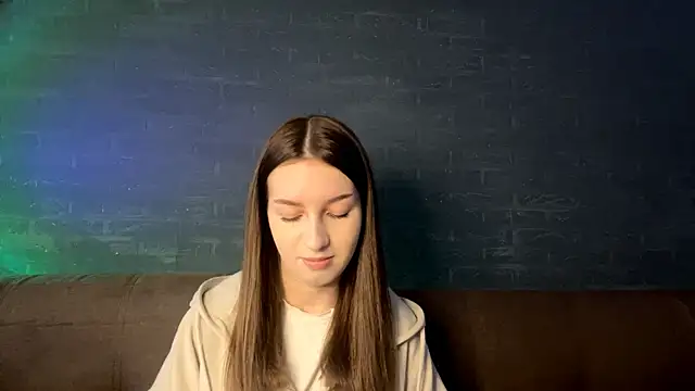 Snapshot of LingNikkel chatting on November 1, 2025, 9:03 am LingNikkel online show from November 1, 2025, 9:03 am