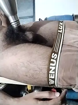 Snapshot of desiboysurya chatting on October 9, 2025, 1:55 pm desiboysurya online show from October 9, 2025, 1:55 pm