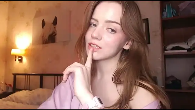 Olivia Mensy online show from October 14, 2025, 9:43 am