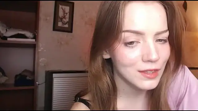 Olivia Mensy online show from October 9, 2025, 10:32 pm