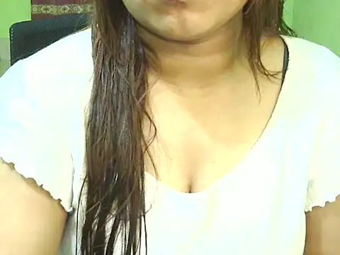 Kiara pari online show from October 18, 2025, 4:20 pm