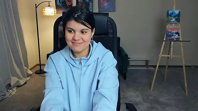 Snapshot of NicolaAlsaqri chatting on October 14, 2025, 7:31 am NicolaAlsaqri online show from October 14, 2025, 7:31 am