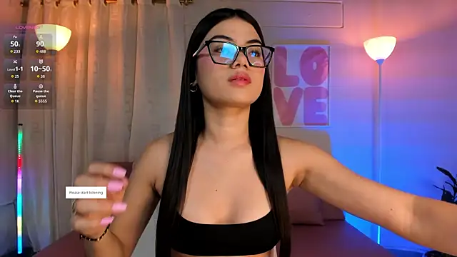 Snapshot of MarianaaDooll chatting on April 8, 2026, 12:06 pm MarianaaDooll online show from April 8, 2026, 12:06 pm